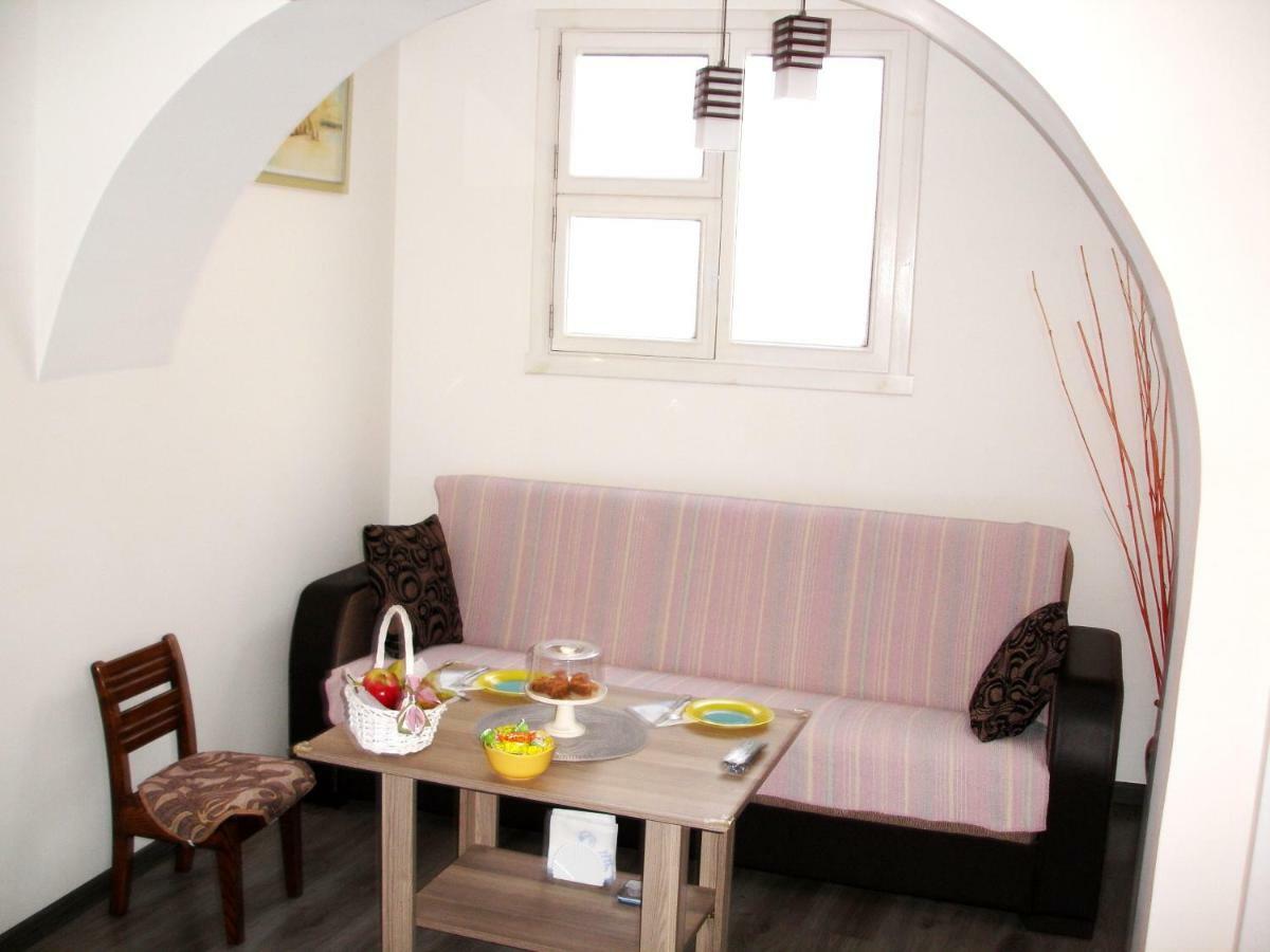 Apartment In Old Town Baku